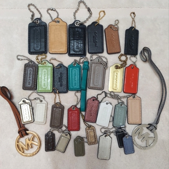 Coach 30 Pc Hangtag Set Assorted Sizes & Colors - Picture 1 of 3